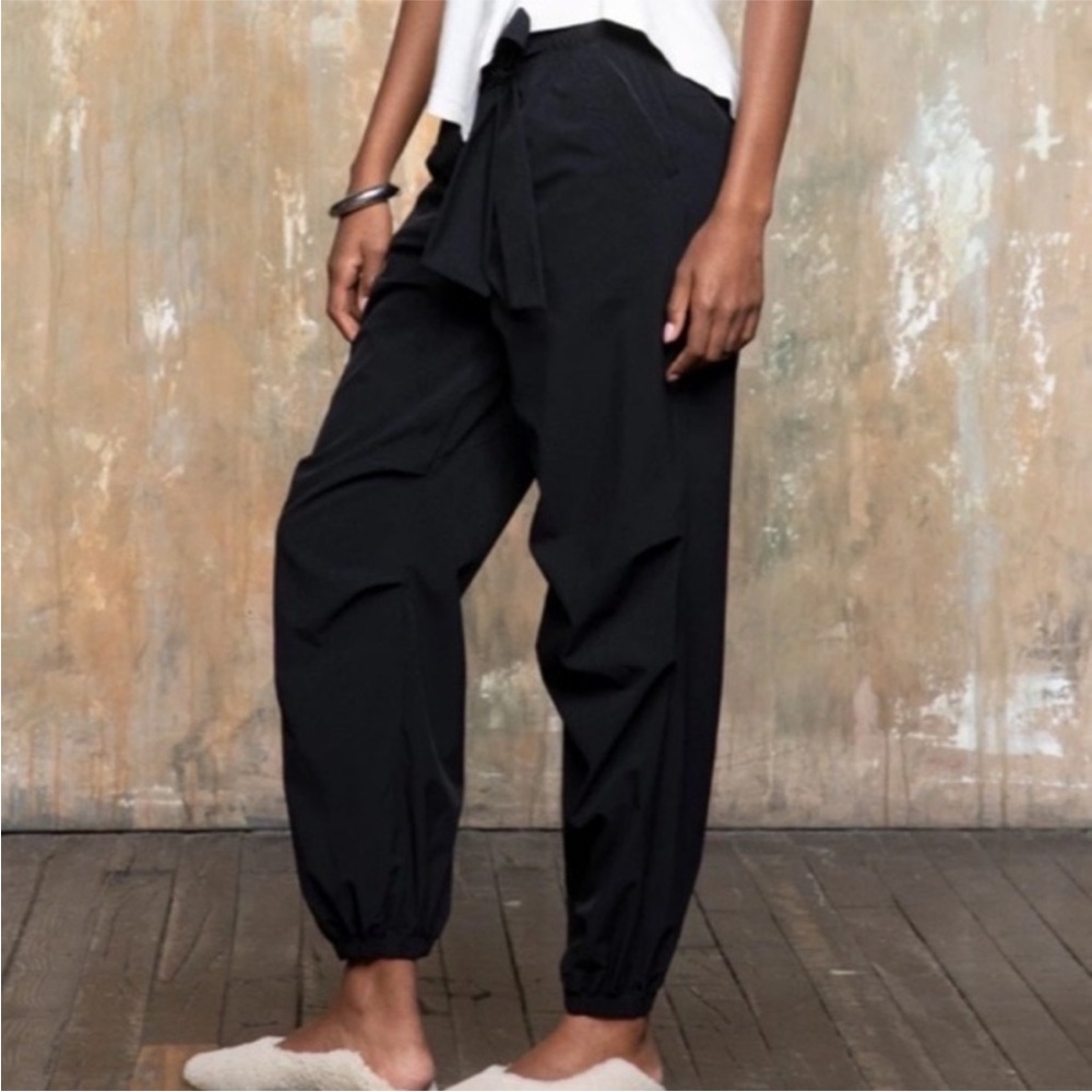 Paskho Black Serene Bow Tie Waist Ultra
Comfortable Jogger Pants size Large